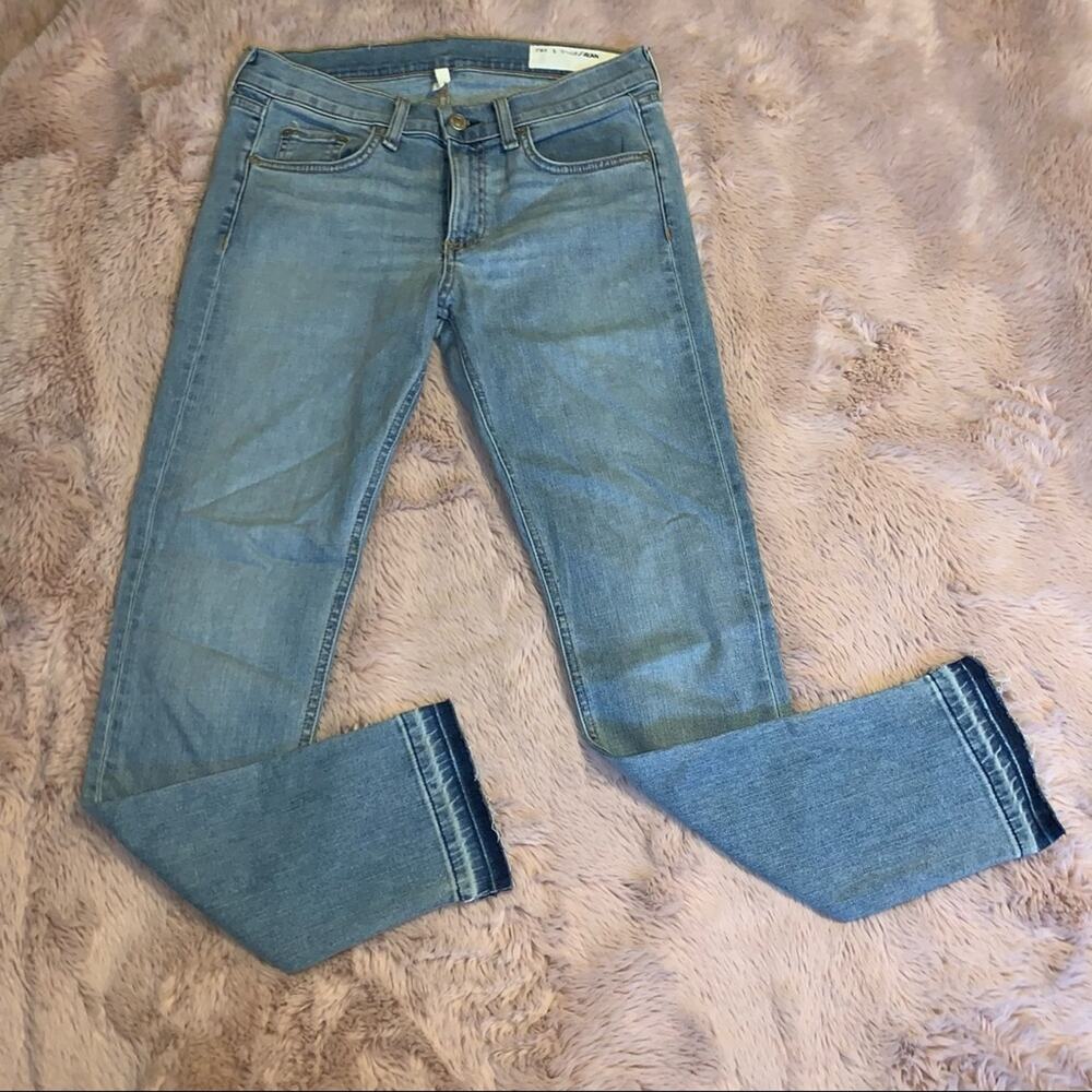 rag & bone Capri Step Frayed Hem Light Wash Skinny Jeans Wiley Size: 27
